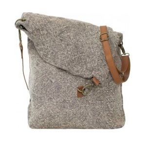 Vintage Addiction Fold-over Jute Bag